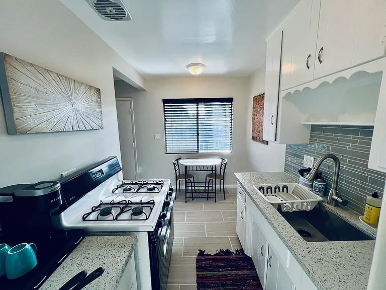 4878 Del Monte Ave — Photo 8