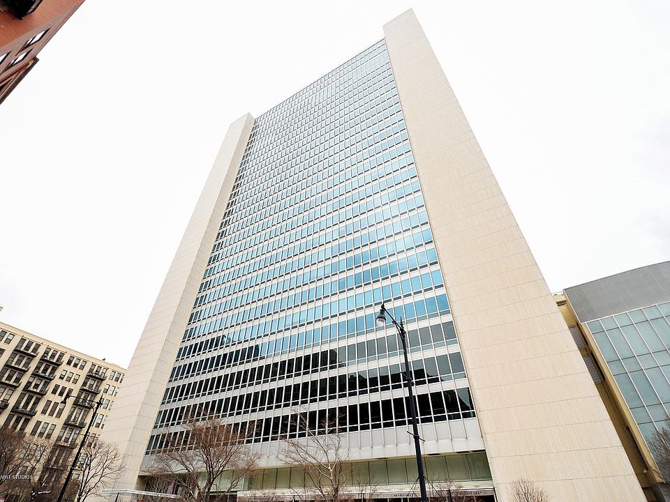 1st image of 500 W Superior St Unit 1106