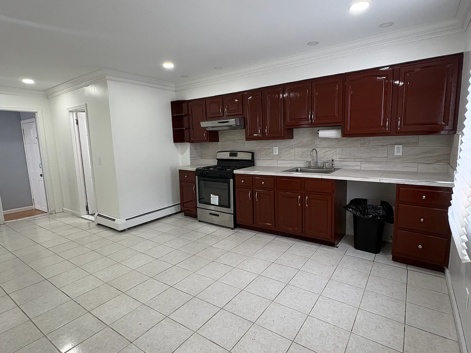 3 bed, $2,600 — Photo 4