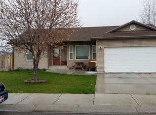 1003 Bailey Ave, Filer, ID 83328