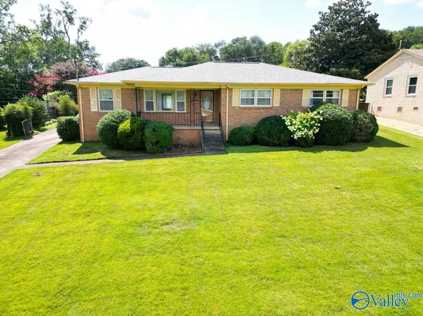 1915 Rosalie Ridge Dr NE, Huntsville, AL 35811