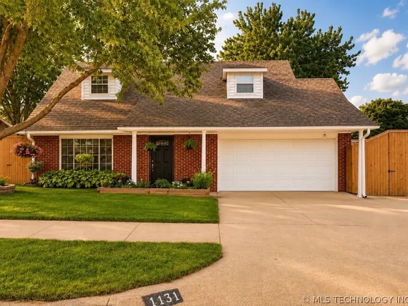1131 Macklyn Ln, Bartlesville, OK 74006