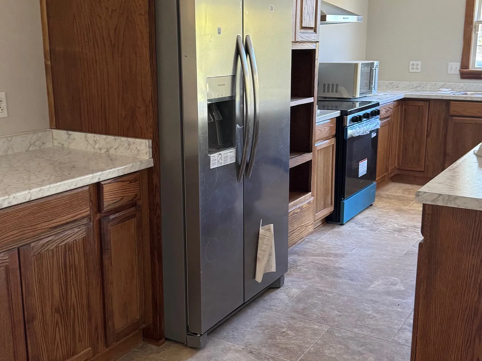 3 bed, 2004 sqft, $2,800 — Photo 2