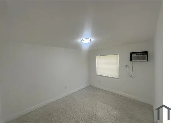 2610 SW 16th Ter #9 — Photo 6