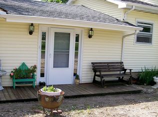 416 E Hickory St, Thayer, IL 62689