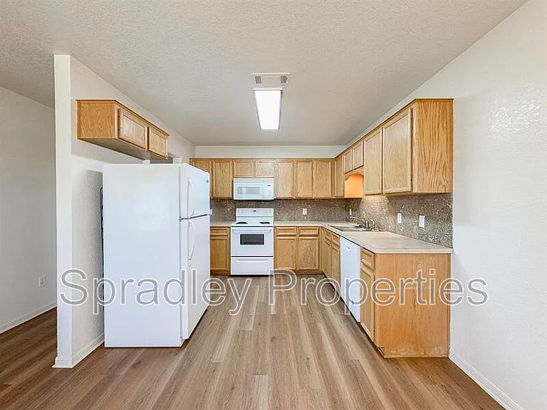 132 Lacey Lou Ln — Photo 5