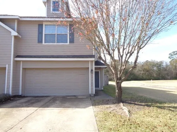 17147 Oakwood Chase Dr, Spring, TX 77379