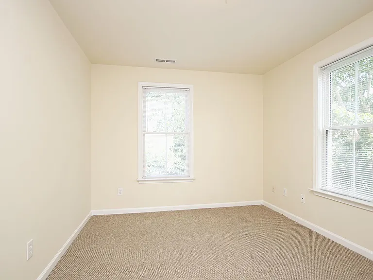 113-A Melbourne Park Cir — Photo 12