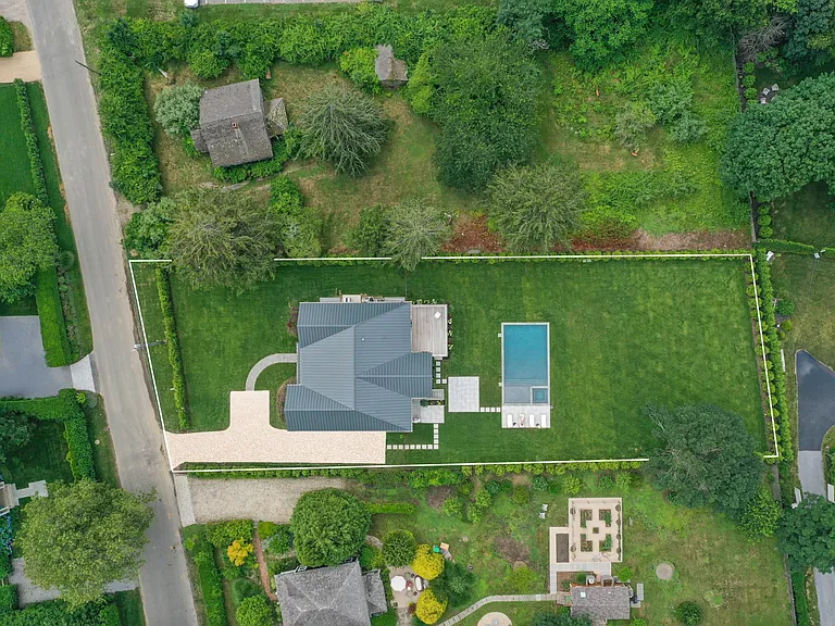 54 Sawasett Ave — Photo 46