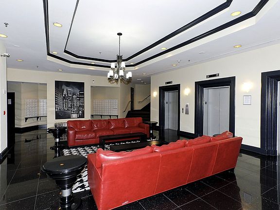 4th image of 1001 N Randolph St APT 623