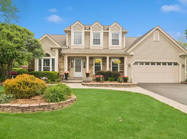 125 Lenox Ct, Schaumburg, IL 60193