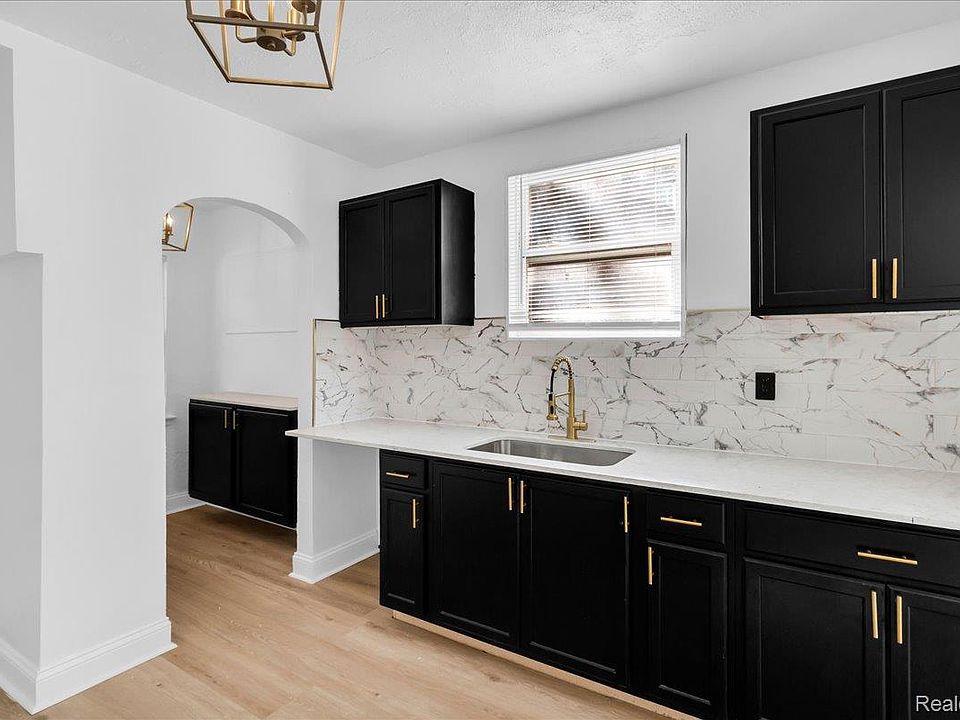 15046 Appoline St, photo 10