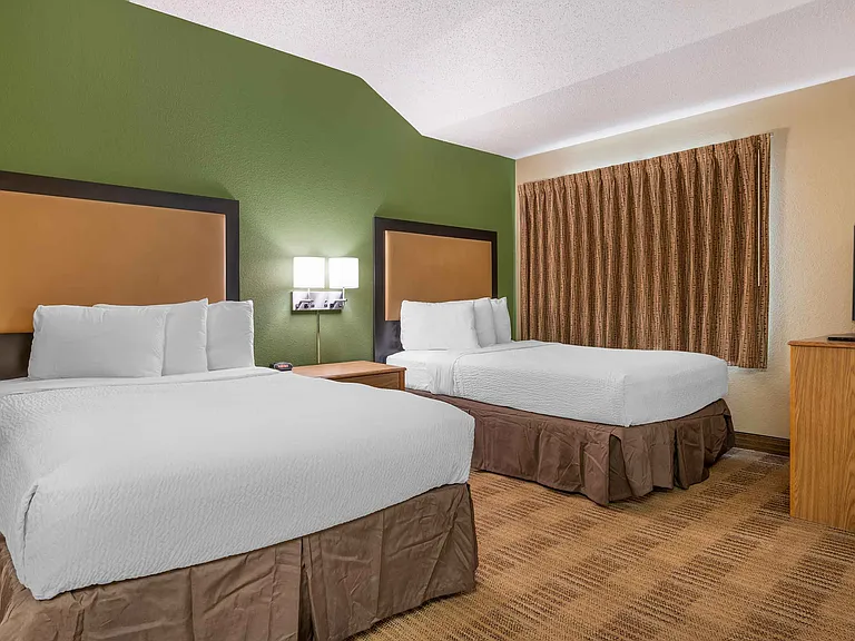 Deluxe Studio - 2 Full Beds