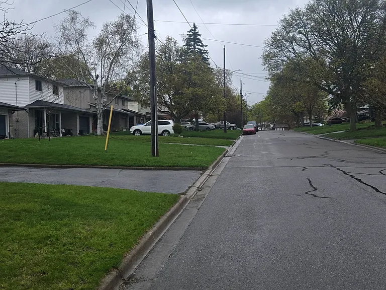 106 Springdale Cres #LOWER LEVEL — Photo 29