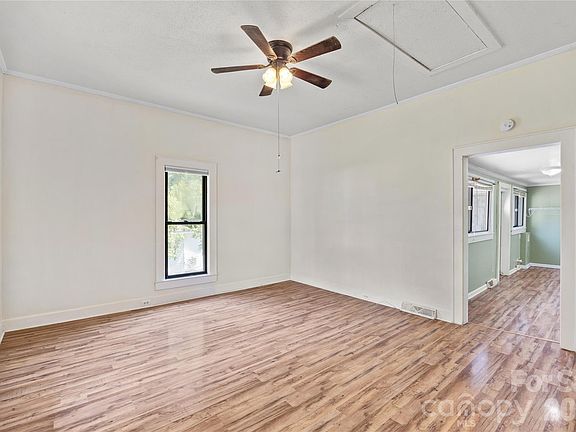 4th image of 513 Edgemont St