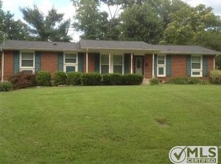 7018 Bonnalake Dr, Hermitage, TN 37076