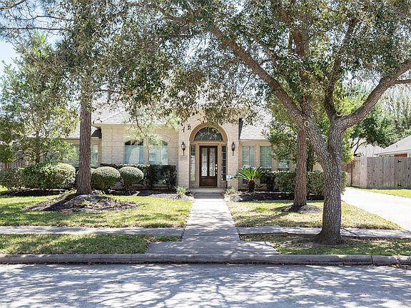 3rd image of 2355 Golden Shores Ln