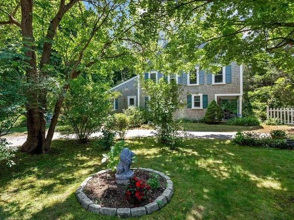 713 Sandwich Rd, East Falmouth, MA 02536