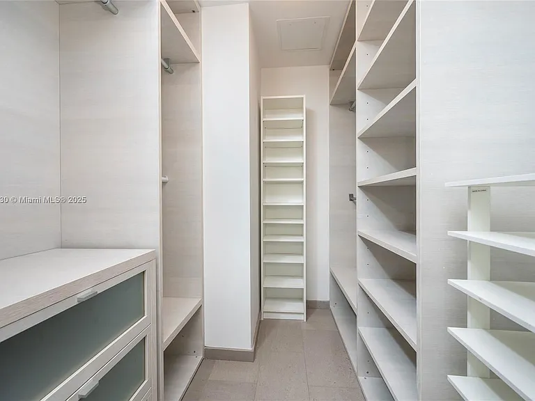 68 SE 6th St #1510 — Photo 16
