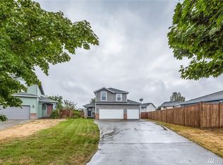 610 Burnett Ct NW, Orting, WA 98360