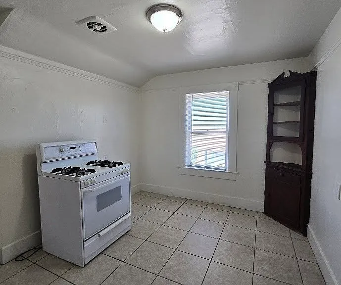 1361 N Rowell Ave #1361 — Photo 14