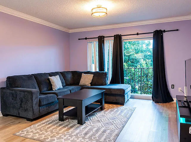 805 W Oakland Park Blvd — Photo 1