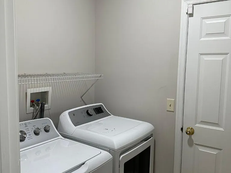 5590 Twilight Dr — Photo 20
