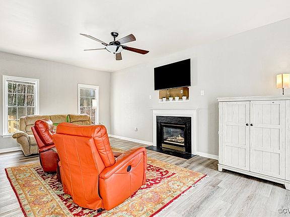 4th image of 11130 Bugle Ln