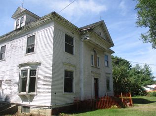 106 Pleasant St, Mechanic Falls, ME 04256