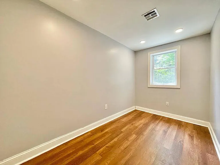 51 Jewett Ave #1A — Photo 3