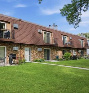2577 Pacific Dr S APT 305, Fargo, ND, 58103