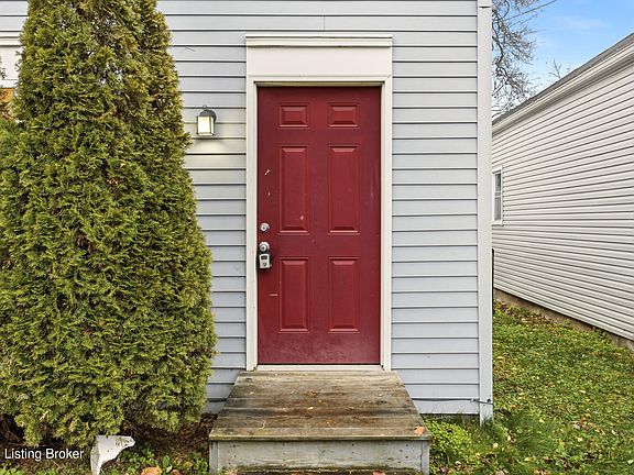 2nd image of 132 William St