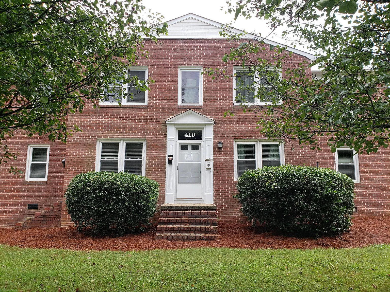 419 Banks Street - C — Photo 2