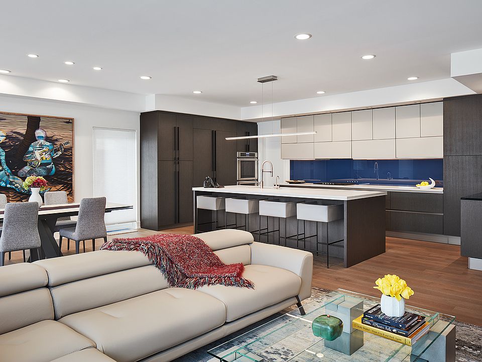 2nd image of 1560 Oakwood Ave #105