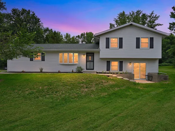 46282 24th Ave, Bloomingdale, MI 49026