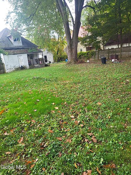 3rd image of 561 Lower Oak Street