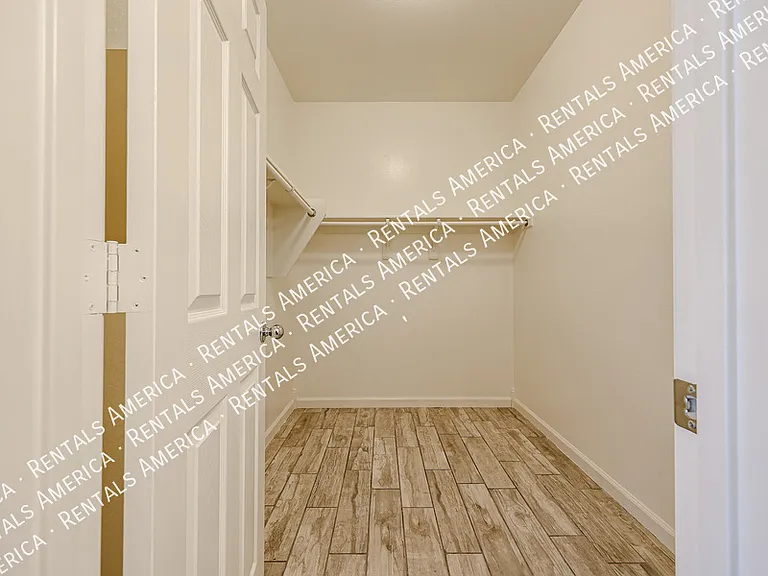 9820 W Sanna St — Photo 23