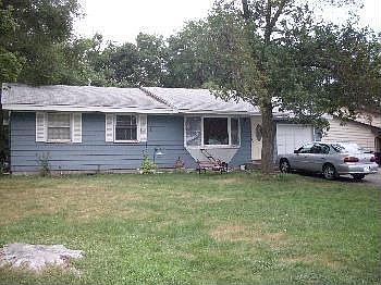 2nd image of 10931 Quincy Blvd NE