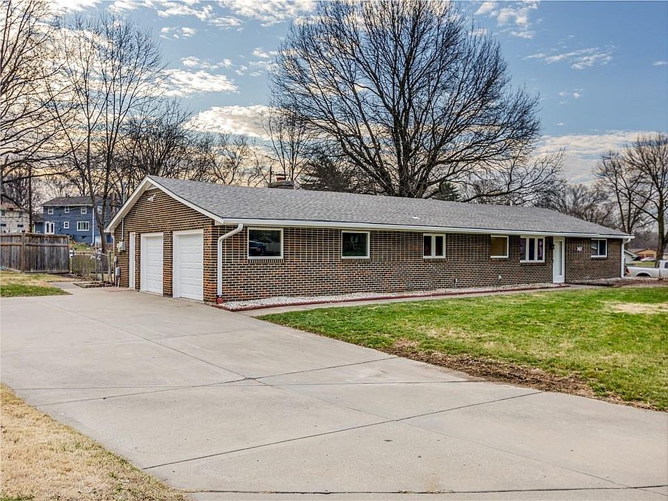 1st image of 7417 N Highland Ave