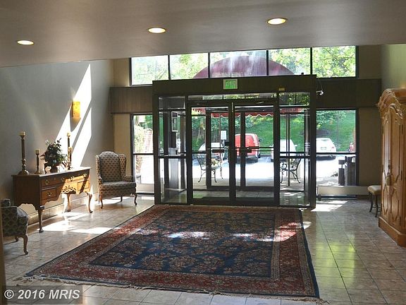 Building Lobby