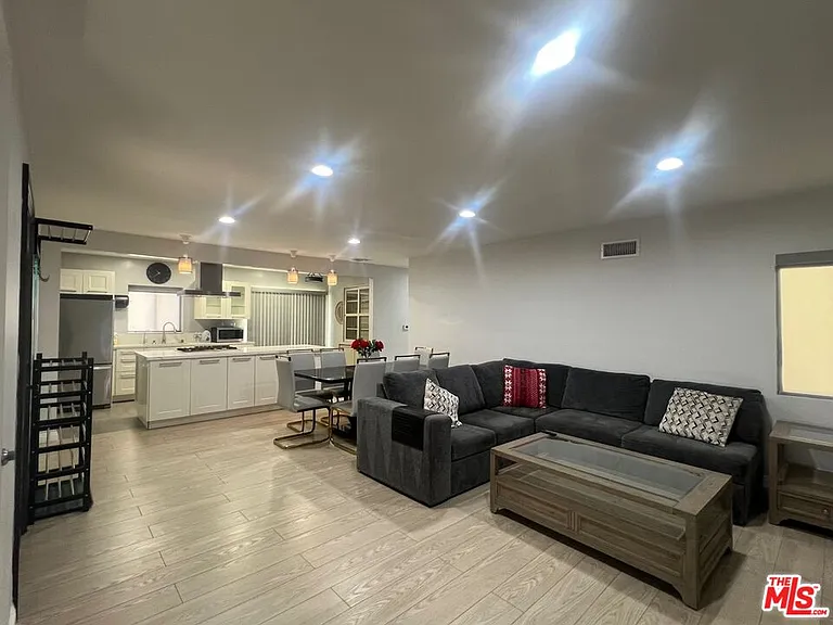 5059 Catalon Ave — Photo 10