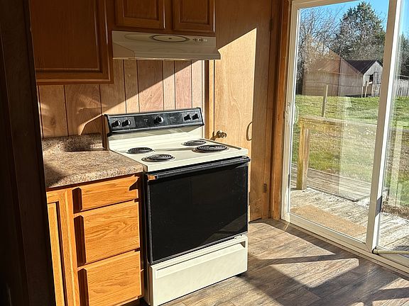 2nd image of 394 Pike Hill Rd #B