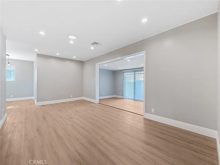 10101 Memory Park Ave — Photo 24