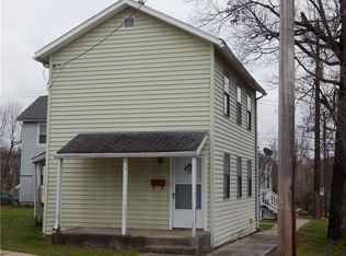 115 Harrison St, Evans City, PA