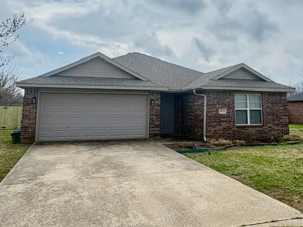 4057 W Spring House Dr, Fayetteville, AR 72704