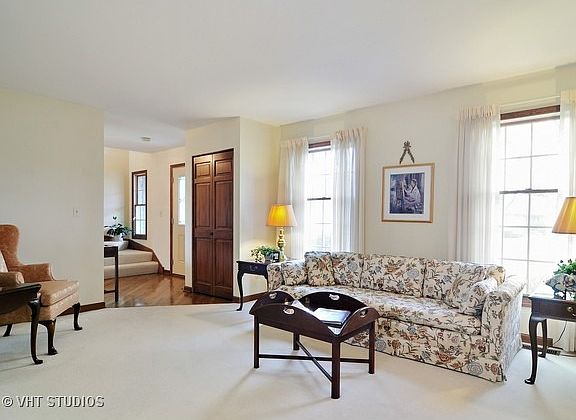 2nd image of 792 W Kimball Ave