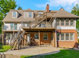 1120 Ward Pkwy #200-B, Kansas City, MO 64112