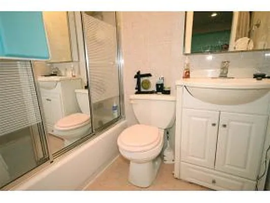 Sold by Maximillion Realty, Inc. | media 7