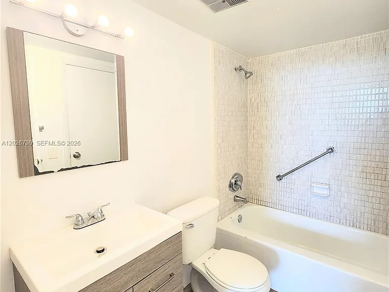 16465 NE 22nd Ave #610 — Photo 13
