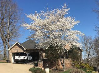 38 Trevino Ct, Lake Ozark, MO 65049